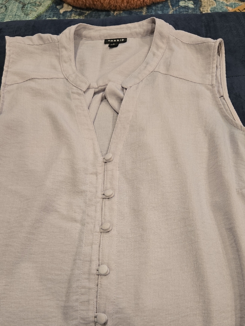 torrid Sleeveless Linen-Blend Button Front Top in Light Lavender